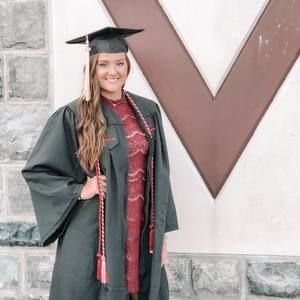 Meet your Posher, Anna blue